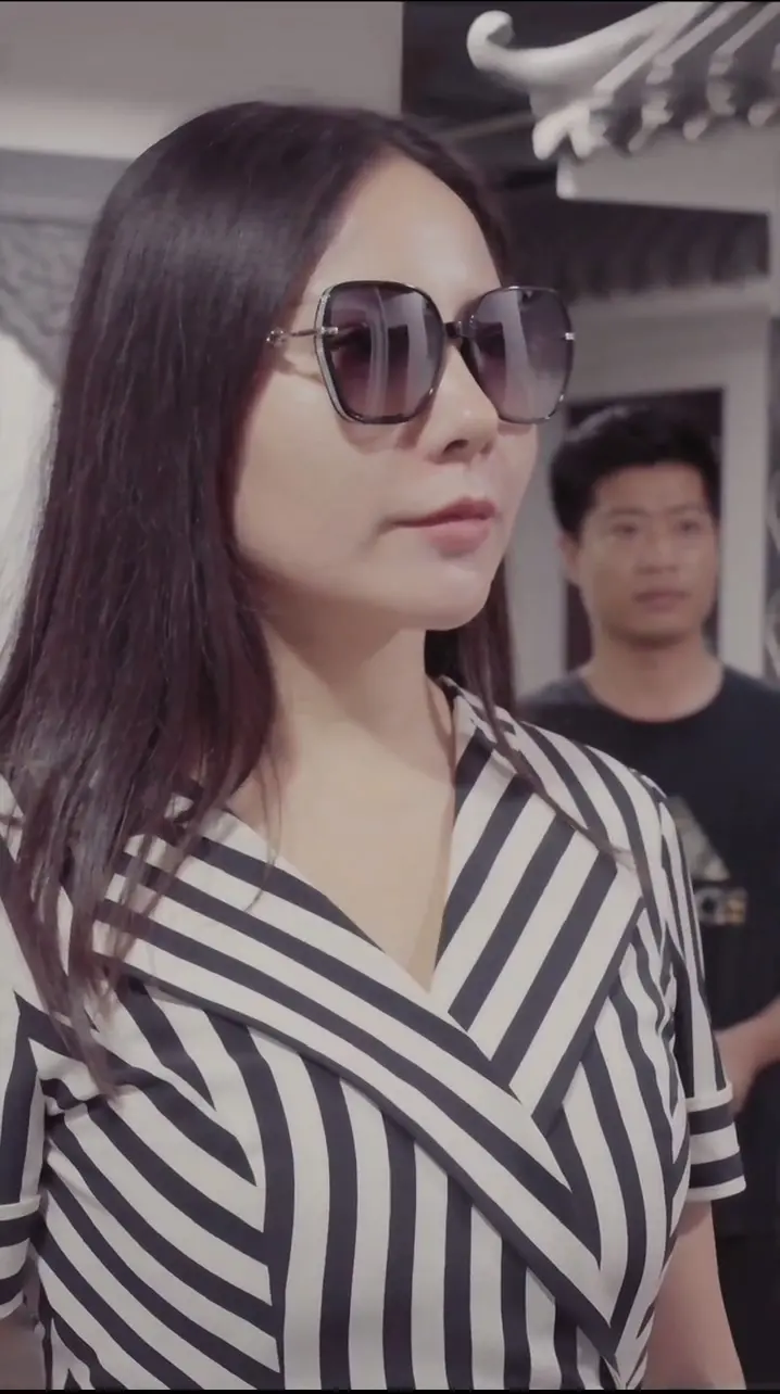《绝世废少》逆袭之路：从家族弃子到都市传奇，看他如何改写命运！