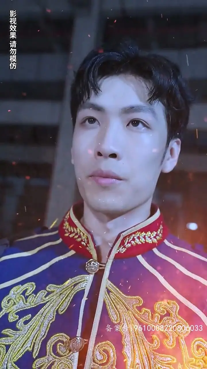 《女总裁的保镖男友》：霸道女总裁爱上我？看高冷保镖如何俘获芳心！