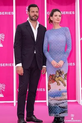 《塔皮第一季》：法式幽默喜剧的甜蜜暴击！当哲学教授爱上性感网红，这反差萌我爱了！